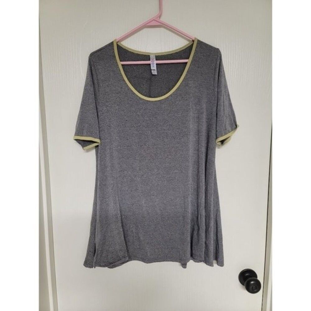 ~ womens grey lularoe short sleeve shirt - size small